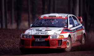 Historie: Britská rally 1998: Drama až do úplného konce.