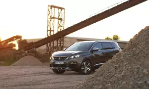 Recenze & testy: Peugeot 5008 GT 2.0 HDI: MPV je mrtvé, ať žije crossover!