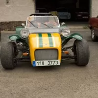 Kafe & Káry Praha vol. 21 - Eldorado a hejno roadsterů