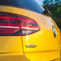 Volkswagen Golf 2.0 TDI: Před branou luxusu