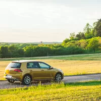 Volkswagen Golf 2.0 TDI: Před branou luxusu