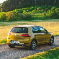Volkswagen Golf 2.0 TDI: Před branou luxusu