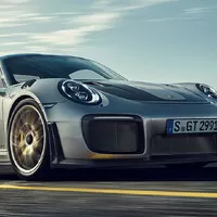 Porsche 911 GT2 RS je na světě a úžasná