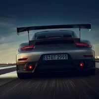 Porsche 911 GT2 RS je na světě a úžasná