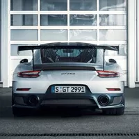 Porsche 911 GT2 RS je na světě a úžasná