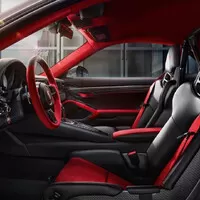 Porsche 911 GT2 RS je na světě a úžasná