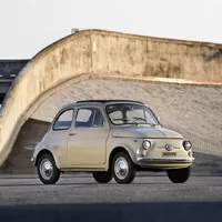 Zaslouží si Fiat 500 statut moderního umění?