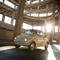 Zaslouží si Fiat 500 statut moderního umění?