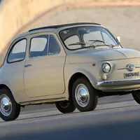 Zaslouží si Fiat 500 statut moderního umění?