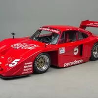 Máte nějaké prachy bokem? Kupte si ojedinělé závodní Porsche!