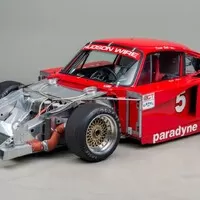 Máte nějaké prachy bokem? Kupte si ojedinělé závodní Porsche!