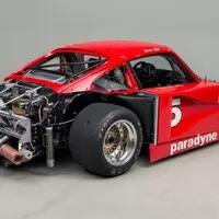 Máte nějaké prachy bokem? Kupte si ojedinělé závodní Porsche!