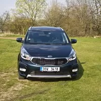 Kia Carens 1.7 CRDi : Neúnavný pomocník unaveného rodiče