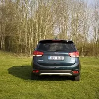 Kia Carens 1.7 CRDi : Neúnavný pomocník unaveného rodiče