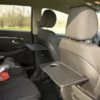 Kia Carens 1.7 CRDi : Neúnavný pomocník unaveného rodiče