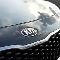 Kia Carens 1.7 CRDi : Neúnavný pomocník unaveného rodiče