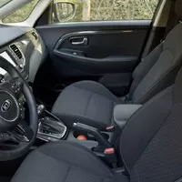 Kia Carens 1.7 CRDi : Neúnavný pomocník unaveného rodiče