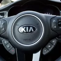 Kia Carens 1.7 CRDi : Neúnavný pomocník unaveného rodiče