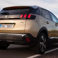 Peugeot 3008 1.2 PureTech: V kokpitu