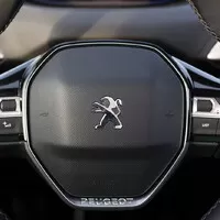 Peugeot 3008 1.2 PureTech: V kokpitu