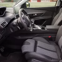 Peugeot 3008 1.2 PureTech: V kokpitu