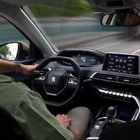 Peugeot 3008 1.2 PureTech: V kokpitu