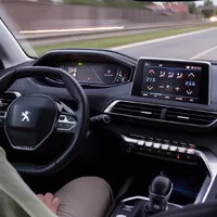 Peugeot 3008 1.2 PureTech: V kokpitu