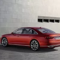 Audi A8 přijíždí zbrusu nová a narvaná technikou