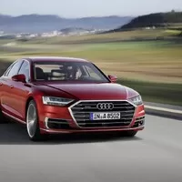 Audi A8 přijíždí zbrusu nová a narvaná technikou