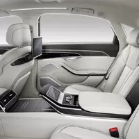 Audi A8 přijíždí zbrusu nová a narvaná technikou