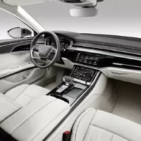 Audi A8 přijíždí zbrusu nová a narvaná technikou
