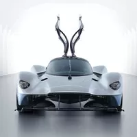 Aston Martin ukazuje prakticky hotovou Valkyrii