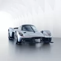 Aston Martin ukazuje prakticky hotovou Valkyrii