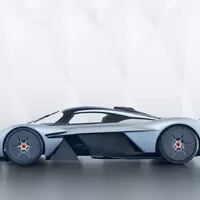 Aston Martin ukazuje prakticky hotovou Valkyrii