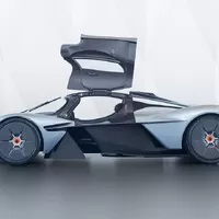 Aston Martin ukazuje prakticky hotovou Valkyrii