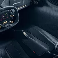 Aston Martin ukazuje prakticky hotovou Valkyrii
