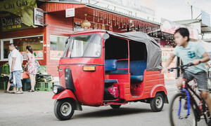 Recenze & testy: Bajaj RE Compact: Tuk tukem do Jižní Ameriky? Nebo aspoň do Malé Hanoje?