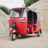 Bajaj RE Compact: Tuk tukem do Jižní Ameriky? Nebo aspoň do Malé Hanoje?