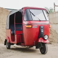 Bajaj RE Compact: Tuk tukem do Jižní Ameriky? Nebo aspoň do Malé Hanoje?
