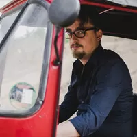 Bajaj RE Compact: Tuk tukem do Jižní Ameriky? Nebo aspoň do Malé Hanoje?