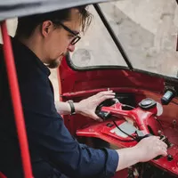 Bajaj RE Compact: Tuk tukem do Jižní Ameriky? Nebo aspoň do Malé Hanoje?