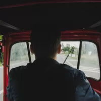 Bajaj RE Compact: Tuk tukem do Jižní Ameriky? Nebo aspoň do Malé Hanoje?