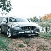 Volvo V90 T6: Zenová zahrada