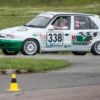 Trackday Vysoké Mýto 2017 vol. 2: Vedro, davy a boky