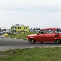 Trackday Vysoké Mýto 2017 vol. 2: Vedro, davy a boky