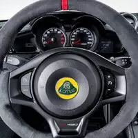 Lotus představil nejvýkonnější a nejlehčí Evoru GT430