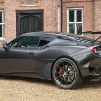 Lotus představil nejvýkonnější a nejlehčí Evoru GT430