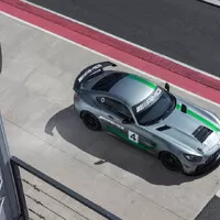 Mercedes-AMG GT4: I ty se staň závodníkem!