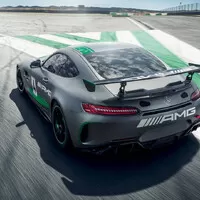 Mercedes-AMG GT4: I ty se staň závodníkem!