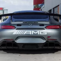 Mercedes-AMG GT4: I ty se staň závodníkem!